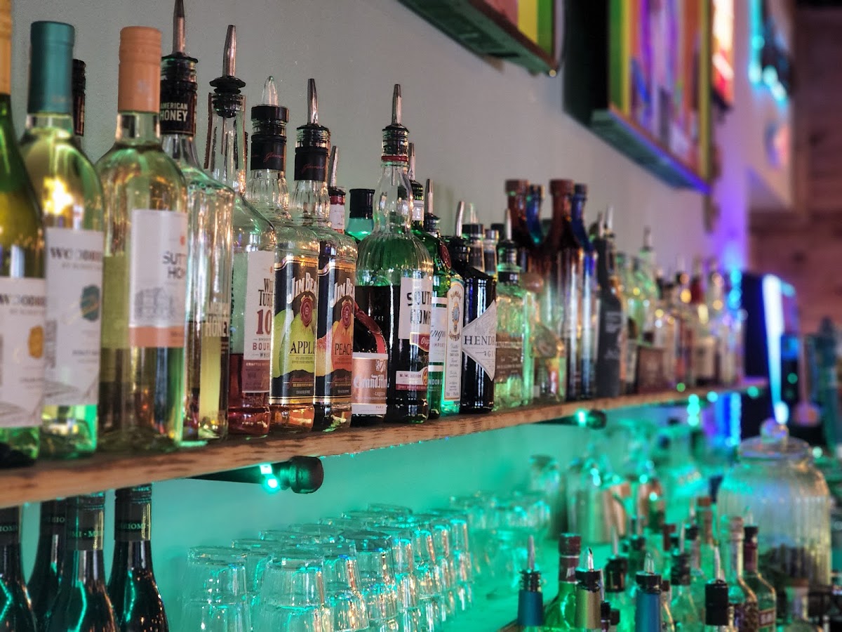 Twisted Root Bar And Grill